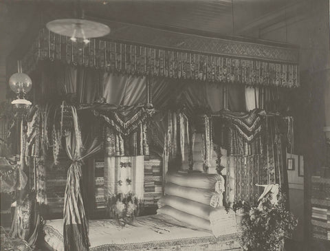 Bedroom with decorated bed, anonymous, 1903 - 1907 Canvas Print