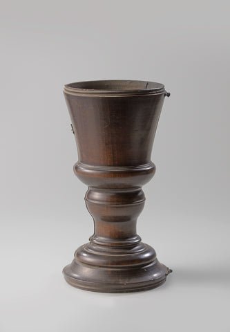 Case of wood, belonging to goblet, anonymous, 1725 - 1750 Canvas Print