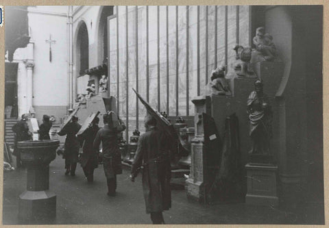 Evacuation in the western courtyard, 1939 Canvas Print