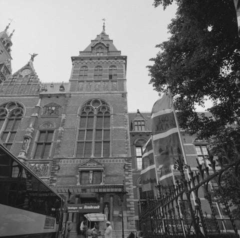 Entrance with panel with the exhibition title Drawings by Rembrandt, c. 1985 Canvas Print