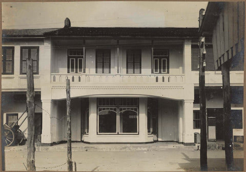 Façade of a new shop, anonymous, 1914 - 1919 Canvas Print