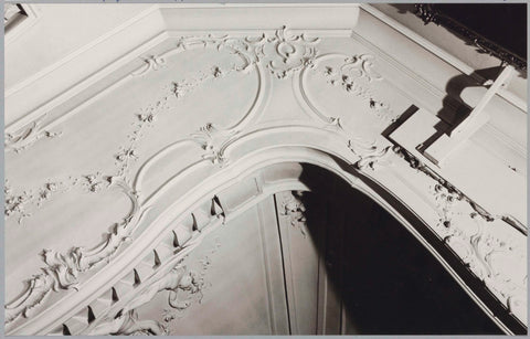 Corner of the ceiling with leaf vines and a garland of flowers, plastered right, 1981 Canvas Print