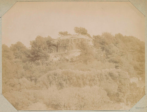 View of the Cascade du Château in Nice, Étienne Neurdein, c. 1890 - c. 1900 Canvas Print