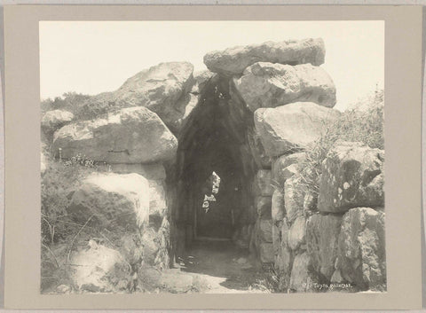 Gallery of Tiryns, anonymous, c. 1895 - c. 1915 Canvas Print