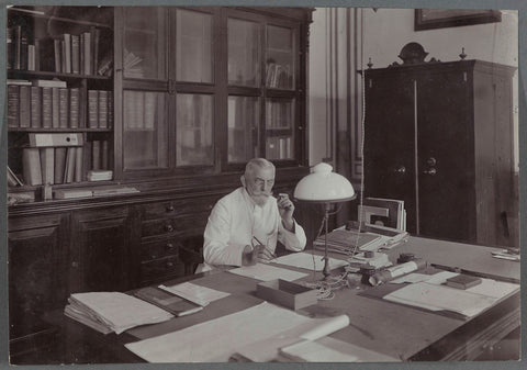 Sam van Musschenbroek in his office, anonymous, c. 1900 - 1907 Canvas Print