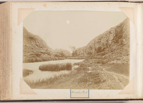 Men with a tripod at Wonderboom Gate creek in South Africa, anonymous, c. 1890 - c. 1920 Canvas Print