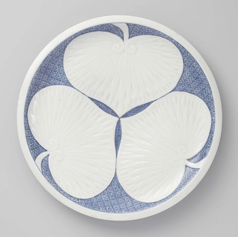 Plate with three hollyhock leaves in relief in a ground of diaper pattern, anonymous, anonymous, c. 1800 - c. 1899 Canvas Print