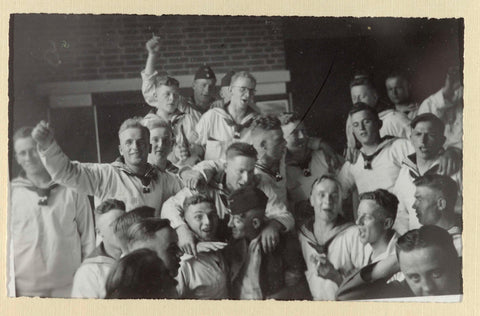 Sailors celebrate, anonymous, 1940 - 1943 Canvas Print