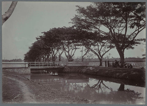 Bridge over a canal, anonymous, c. 1900 - 1919 Canvas Print