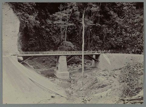 New bridge over the Woih ni Tanggo Besi, anonymous, 1903 - 1913 Canvas Print