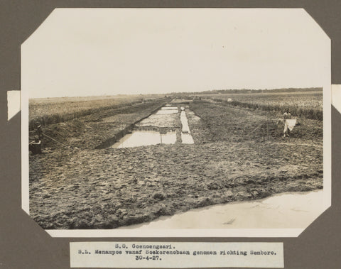 S.O. Goenoengsari. S.L. Menampoe from Soekorenobaan taken towards Semboro. 4/30/27,anonymous, 1927 Canvas Print