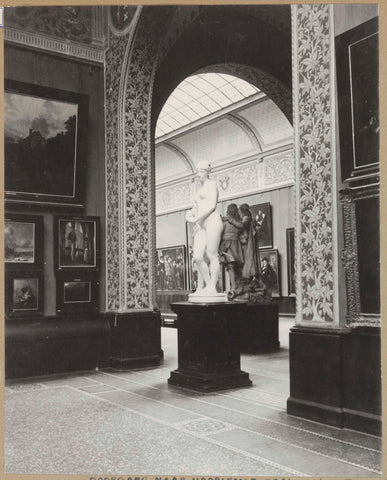 Exhibition of 'De nimf Echo' tussen de Van de Poll- en Portrettenzaal, c. 1900 - c. 1999 Canvas Print