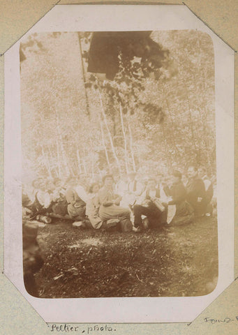 Company during a picnic in the forest, presumably in France, Peltier, c. 1890 - c. 1900 Canvas Print