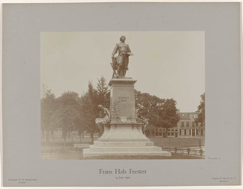 Statue of the painter Frans Hals in the Florapark in Haarlem, Willem Hendrik Dikkenberg, 1900 Canvas Print