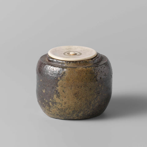 Tea caddy with a green brown glaze, anonymous, anonymous, c. 1600 - c. 1699 Canvas Print