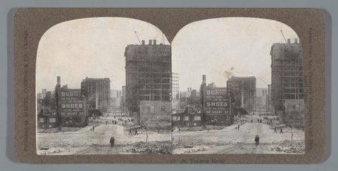 Gezicht op Union Square en het St. Francis Hotel na de aardbeving in San Francisco, Tom M. Phillips, 1906 Canvas Print