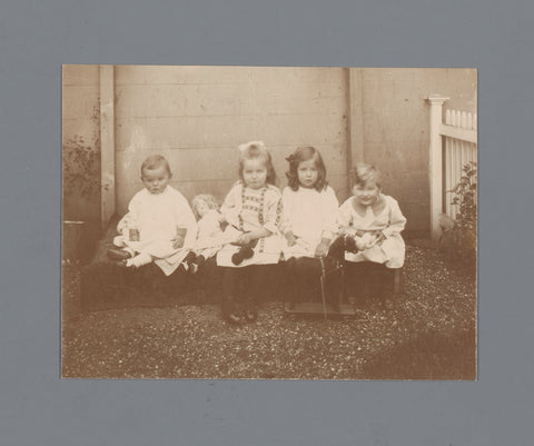 Group portrait of four children with toys, Johannes Diderik van der Waals (1873-1971) (attributed to), 1900 - 1920 Canvas Print