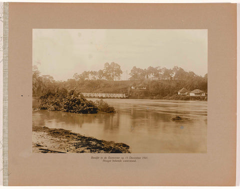 Bandjir in the Enim River on December 15, 1921. Highest known water level, anonymous, 1921 Canvas Print