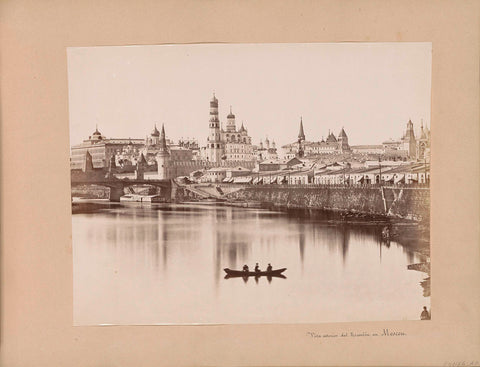 View of the Kremlin in Moscow, in the foreground the Moskva, anonymous, 1850 - 1876 Canvas Print