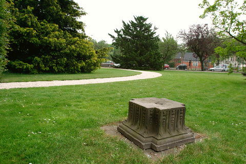 Stone pedestal, 2003 Canvas Print