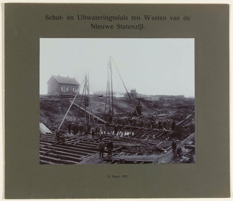 Schut- en Uitwateringssluis west of the Nieuwe Statenzijl 1907, Tonnis Post, 1907 Canvas Print