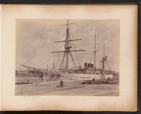 Nederlands schip in een dok van de Tanjong Pagar Dock Co. Ltd. in Singapore, G.R. Lambert & Co. (attributed to), c. 1890 - in or before 1905 Canvas Print