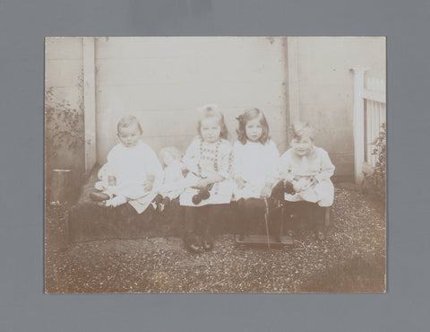 Portrait of four children with toys, Johannes Diderik van der Waals (1873-1971) (attributed to), 1900 - 1920 Canvas Print