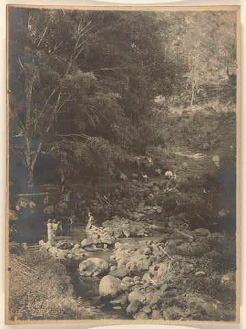 Washing and playing in the river, anonymous, 1890 - 1910 Canvas Print