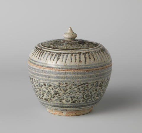 Covered jar with floral scrolls, anonymous, c. 1700 - c. 1799 Canvas Print