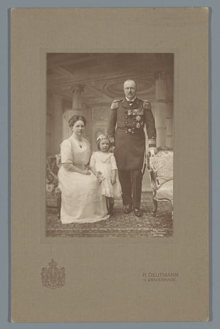 Portrait of Queen Wilhelmina, Prince Hendrik and Princess Juliana, Herman Deutmann, 1912 Canvas Print