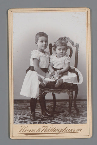 Portrait of Willem Jonker and Johanna Geertruida Jonker, Koene & Büttinghausen, 1899 - 1900 Canvas Print