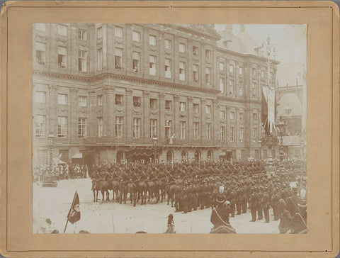 Troops on Dam Square in Amsterdam on the occasion of the inauguration of Queen Wilhelmina, 1898, anonymous, 1898 Canvas Print