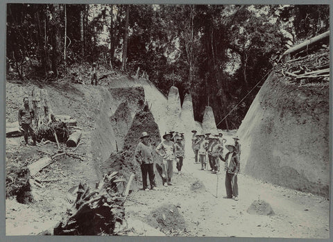 Roadworks with tendencies, anonymous, 1903 - 1913 Canvas Print