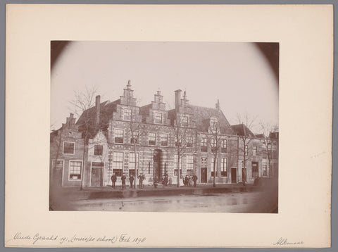 View of Oude Gracht 191 in Alkmaar, anonymous (Monumentenzorg) (attributed to), A.J.M. Mulder (possibly), 1898 Canvas Print