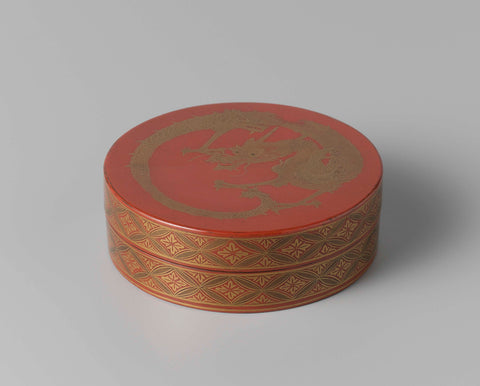 Round red lacquer box, with dragon in gold lacquer, anonymous, 1600 - 1699 Canvas Print