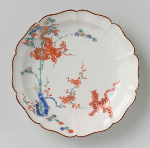 Lobed dish with dragon, tiger, bamboo and prunus, anonymous, c. 1670 - c. 1690 Canvas Print