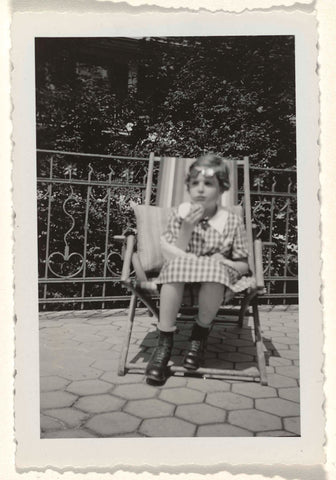 Isabel Wachenheimer eats a peach on a sun lounger on a terrace in Engelberg, August 1935, anonymous, 1935 Canvas Print