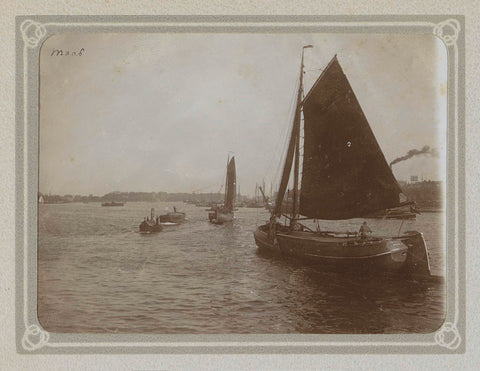 Sailing ships on the Meuse, Folkert Idzes de Jong, c. 1905 - c. 1907 Canvas Print