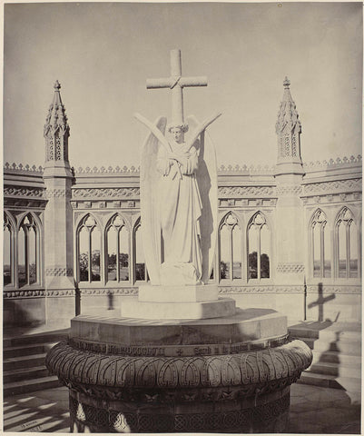 British memorial in Bibighar in memory of the siege of Kanpur, India, Samuel Bourne, 1863 - 1870 Canvas Print