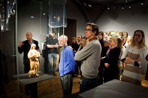 Instruction by Frist Scholten to the tour guides in the halls of Christian art 1100-1600, 2013 Canvas Print